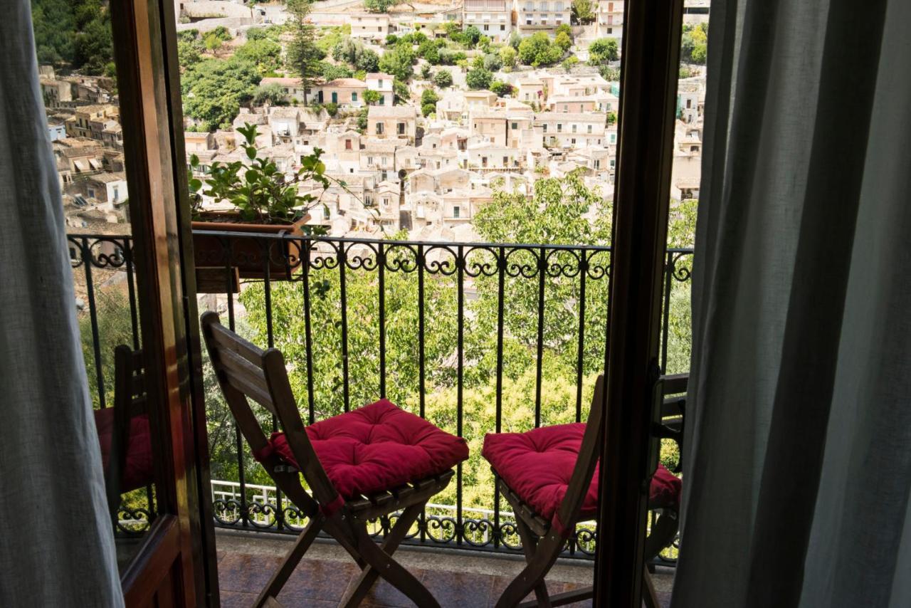 Le Stanze Del Cioccolato Bed and Breakfast Modica Exteriör bild