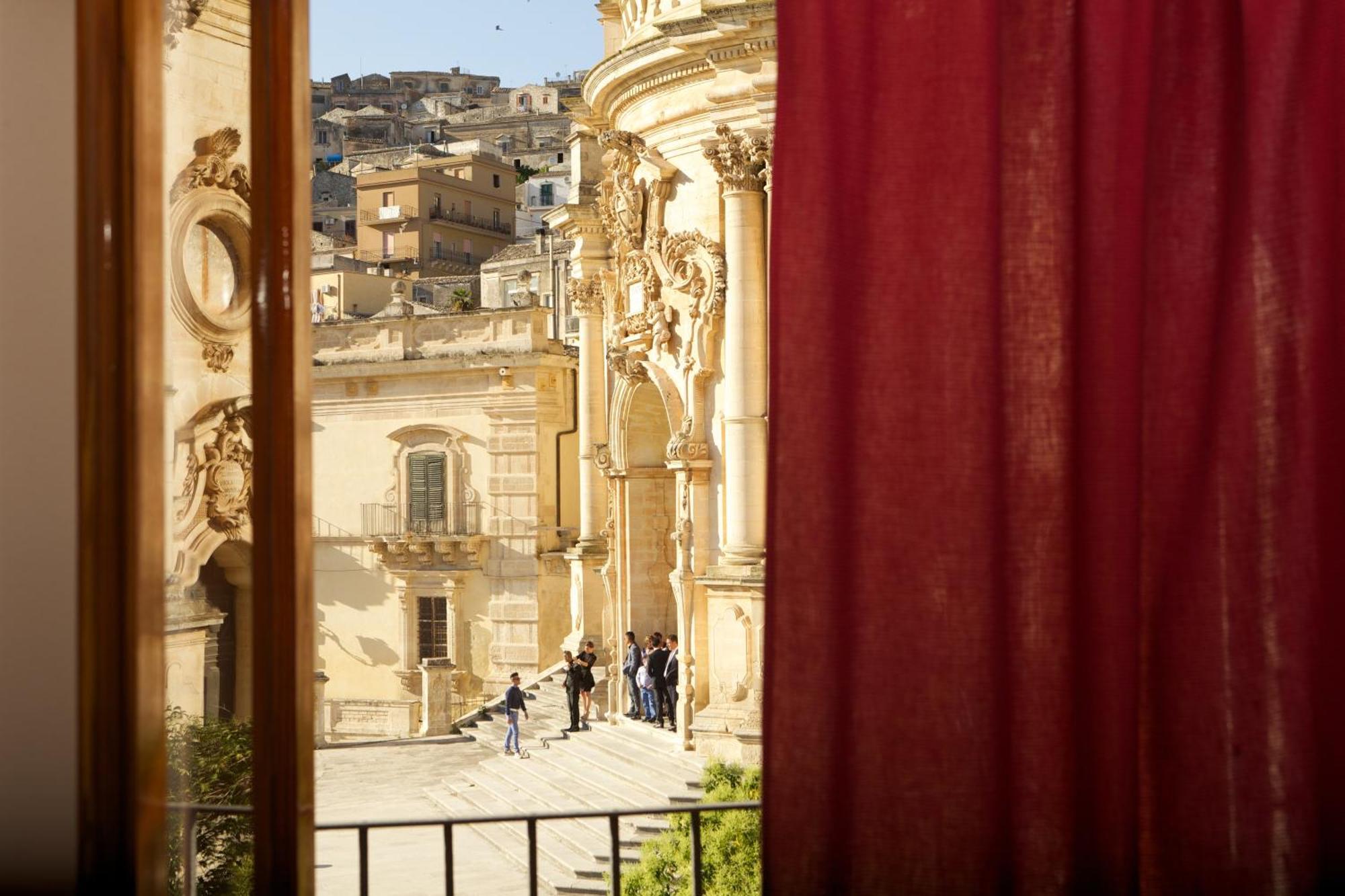 Le Stanze Del Cioccolato Bed and Breakfast Modica Exteriör bild